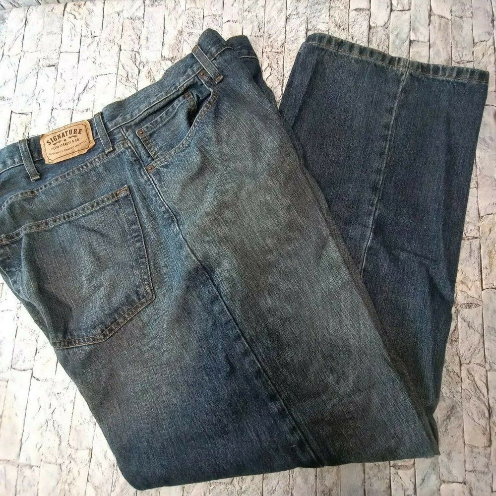 Signature by Levi Strauss & Co. Gold Label Men's Bootcut Fit Jeans 42X32